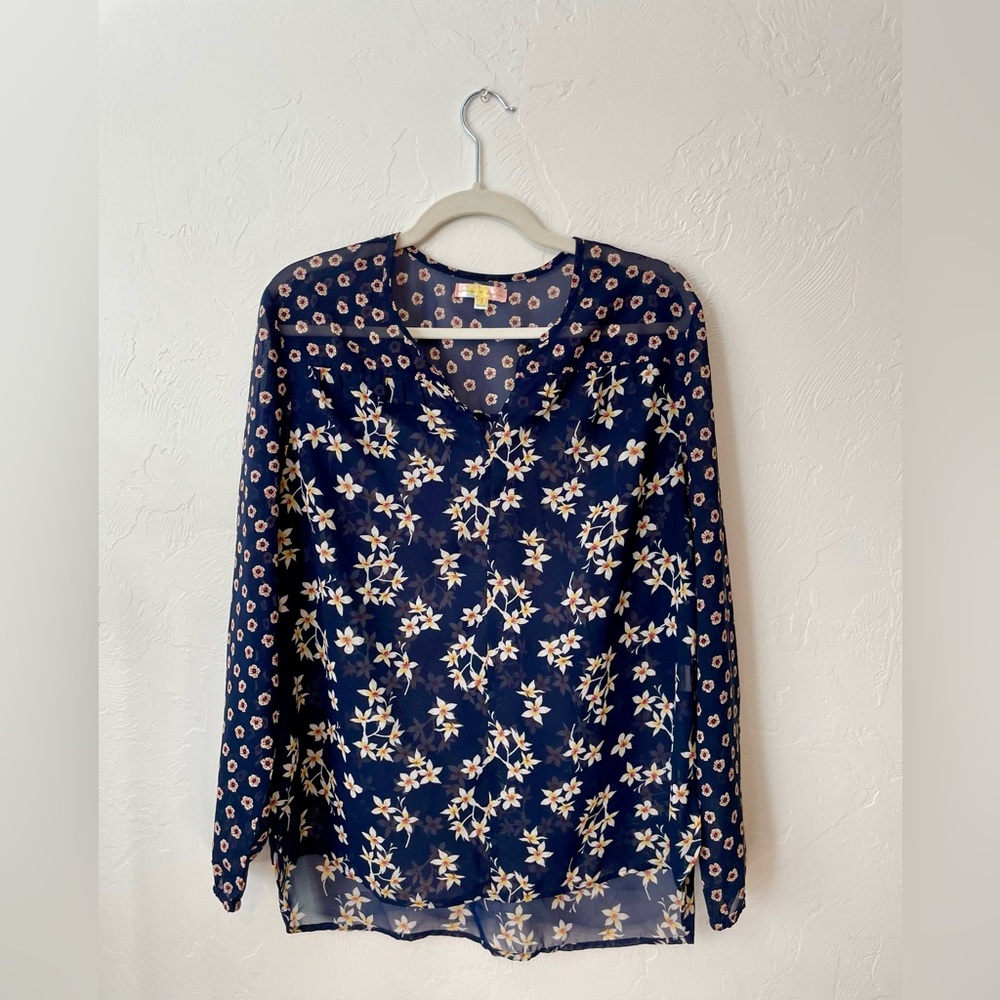 Mimi & Daphne Floral Navy Blue Women's Top